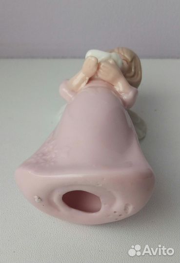 Фарфоровая статуэтка, ангел