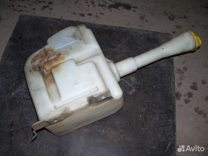 Ниссан альмера бачок омывателя