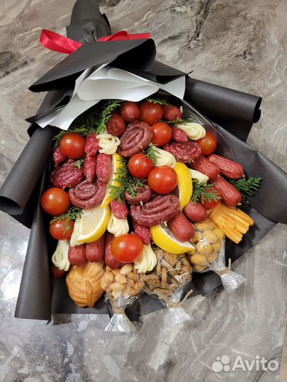 Съедобный букет мужчине 23 февраля