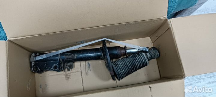 Передние стойки