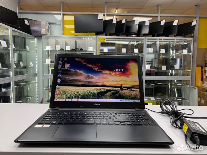 Ноутбук Acer Aspire AMD A8 4 ядра/ SSD 256Gb