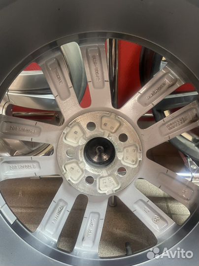 R17 Pirelli Cinturato P7 215/45, PCD 5x100 DIA 57.1