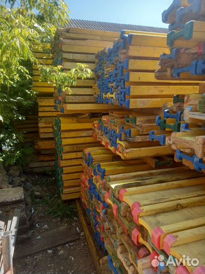 Балка строительная деревянная