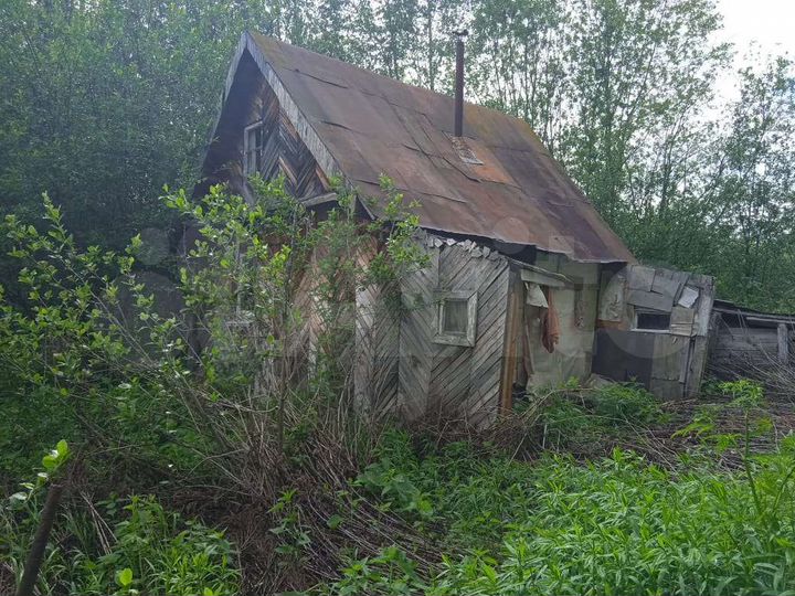 Дача 10 м² на участке 6 сот.