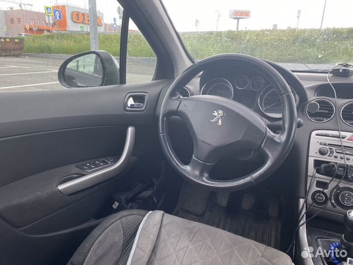 Peugeot 308 1.6 МТ, 2011, 137 592 км