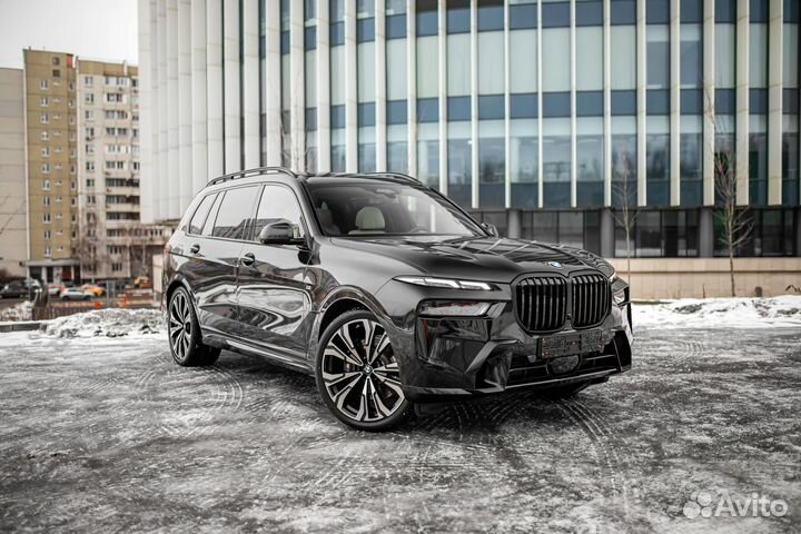 BMW X7 3.0 AT, 2024, 6 900 км