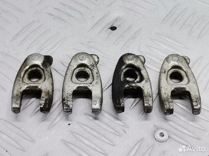 Крепление форсунки Renault Megane 2 рест. 2008