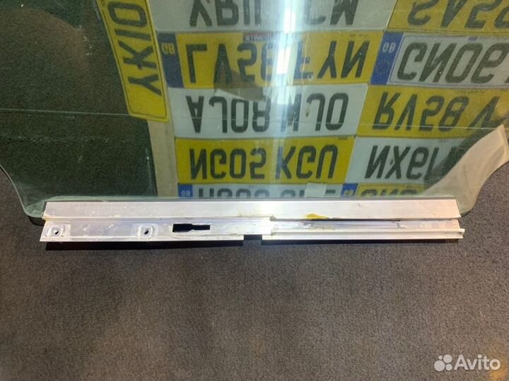 Стекло правое Opel Astra H GTC Z16XE1 2007