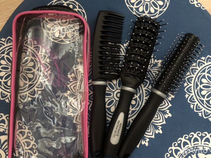 Набор расчесок