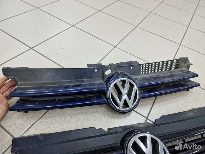 Решётка радиатора Volkswagen Golf 4 (два вида)