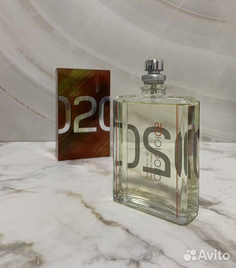 Escentric 02 Escentric Molecules