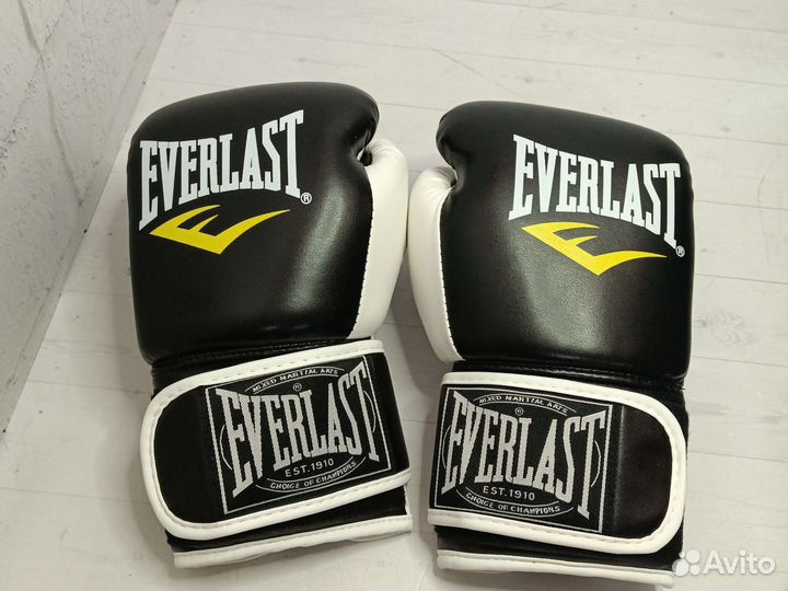 Перчатки боксерские