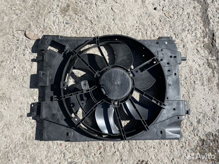 Диффузор радиатора renault duster