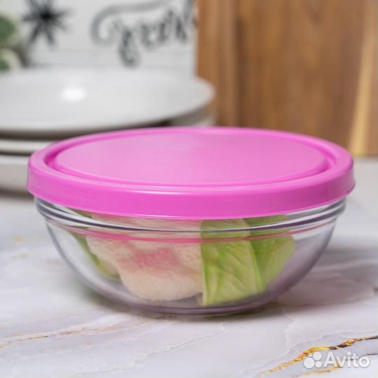 Новое.Салатница с крышкой стекло.Поднос металл