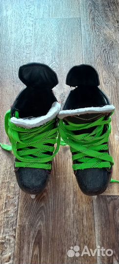 Хоккейные коньки bauer vapor x200