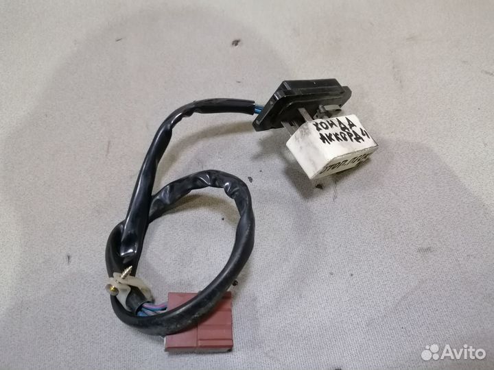 Резистор отопителя Honda Accord IV 1990-1993