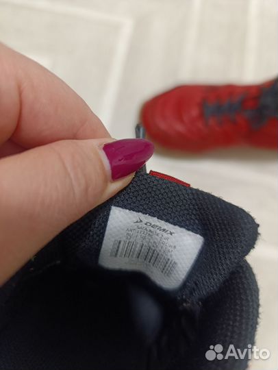 Детские футбольные бутсы