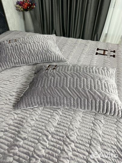 Наматраники с наволочками