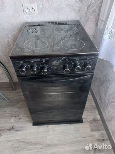 Электро плита с духовкой