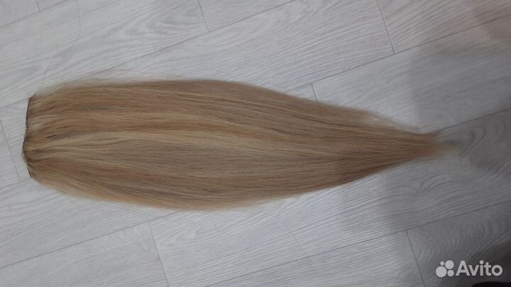 Волосы на заколках