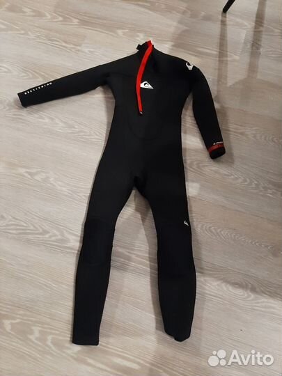 Гидрокостюмы детские на 4, 6 и 8 лет