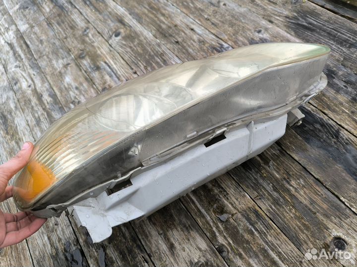 Toyota corolla 2003 130 USA фара правая