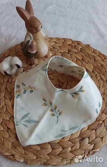 Нагрудник-слюнявчик для малышей