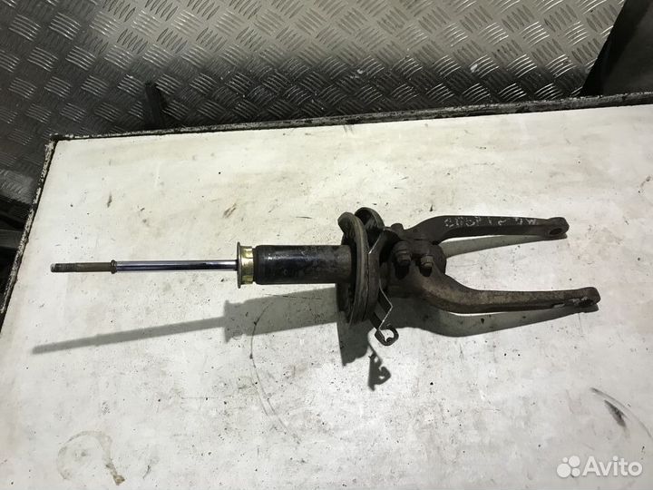 Амортизатор передний Kia Sportage 1