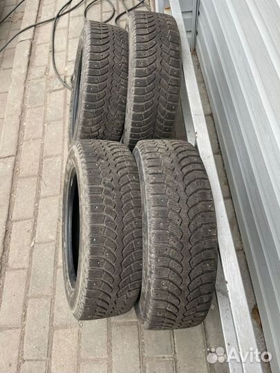 Bridgestone Blizzak Spike-01 185/65 R15 88T