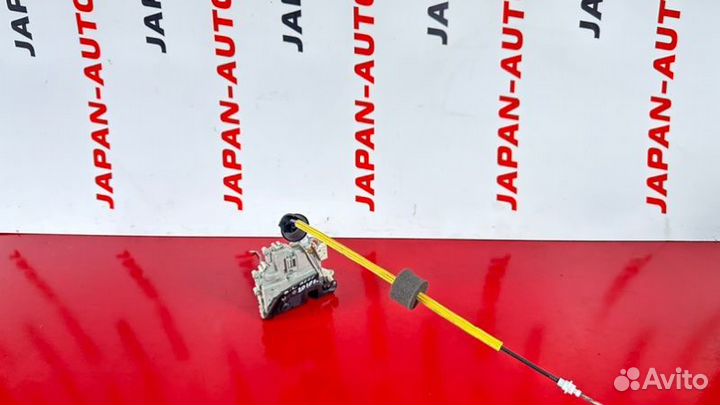 Замок двери передний левый Audi A6 C6 2.8 ccea