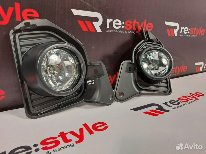 Туманки Toyota Hiace 200 3м T1649