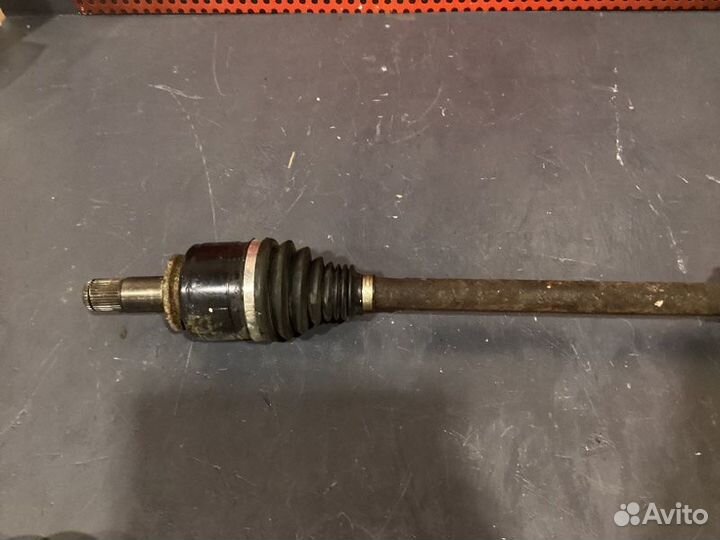 Полуось задняя (приводной вал, шрус) Land Rover