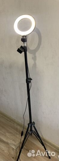 Кольцевая лампа