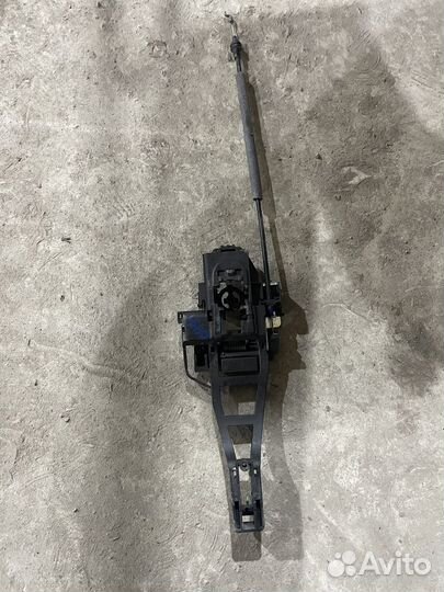 Кронштейн ручки двери передний правый ford focus 3