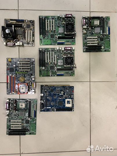 Материнская плата