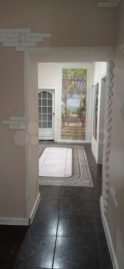 Дом 254 м² на участке 8,4 сот.