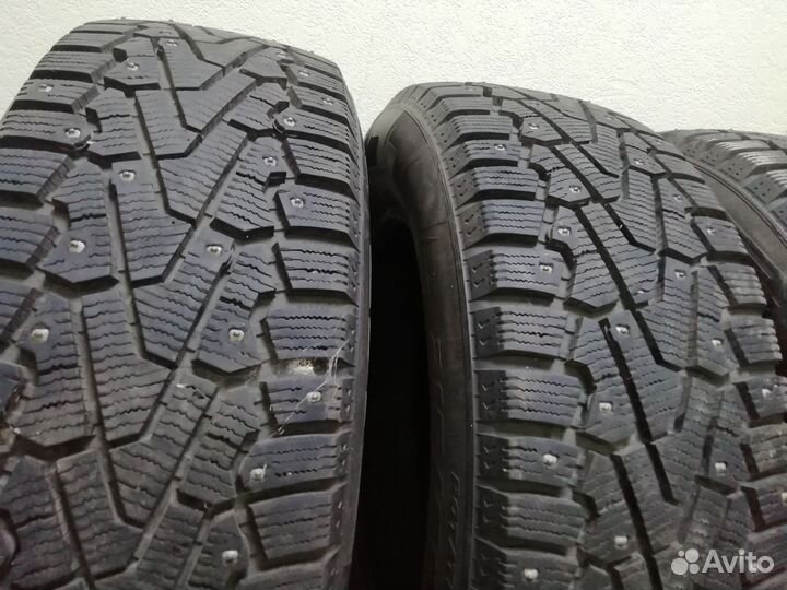 Pirelli Ice Zero 215/60 R16