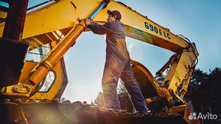 Слесарь по ремонту грузовых автомобилей, выездной