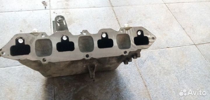 Коллектор впускной Saab 9-5 1