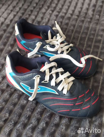 Футбольные бутсы