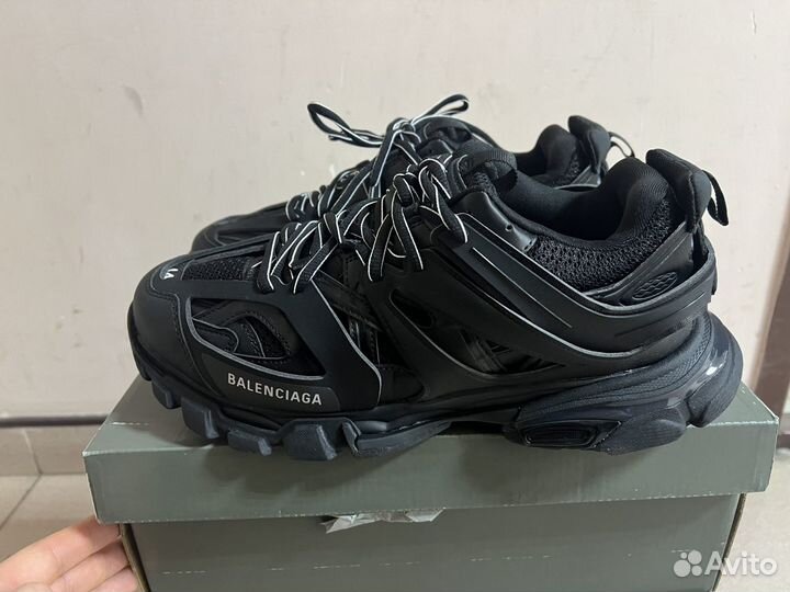 Balenciaga track 1 black