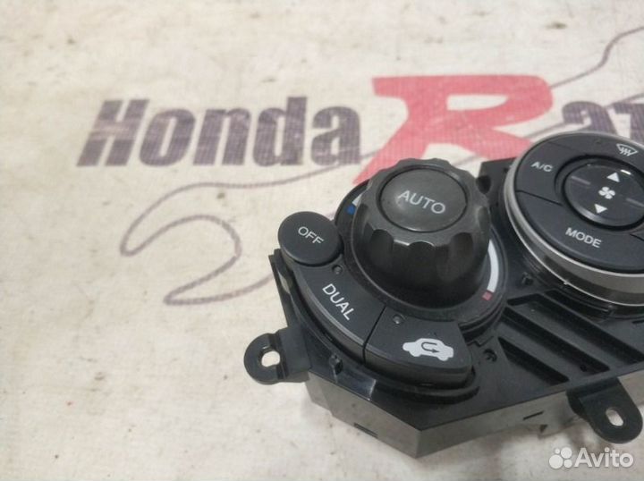 Блок управления климат-контролем Honda Civic 5D 8
