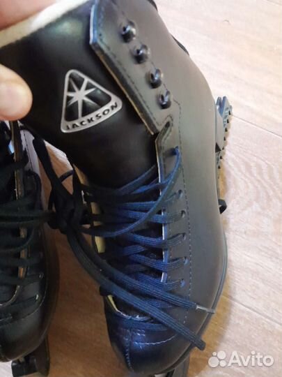 Фигурные коньки jackson