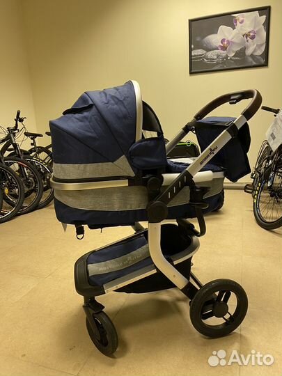 Коляска новая