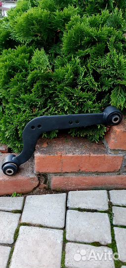 Рычаг задний левый toyota RAV 4