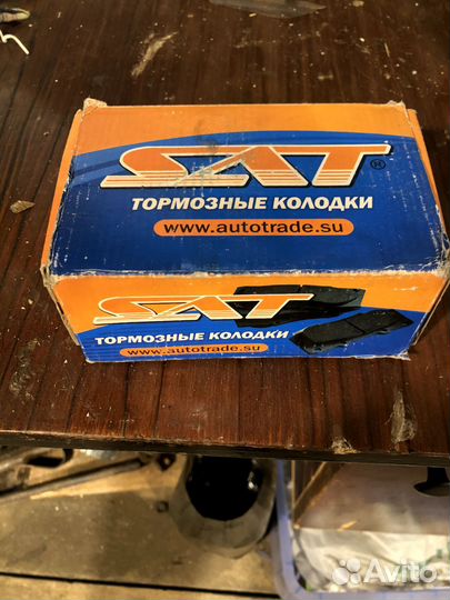 Задние колодки на Ford Transit с датчиком износа