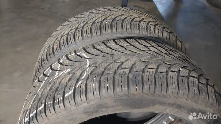 Nokian Tyres WR SUV 4 235/50 R19 99V