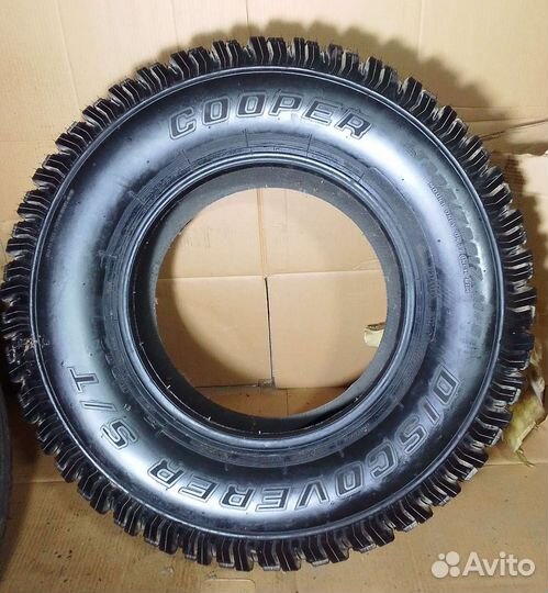 Cooper Discoverer S/T 285/70 R17