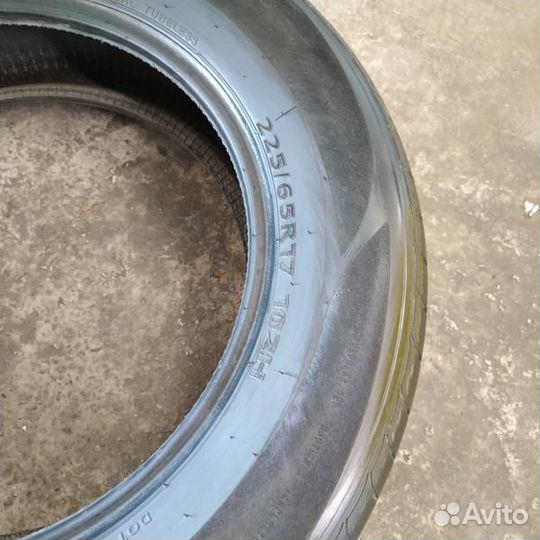 Kumho Sense KR26 225/65 R17