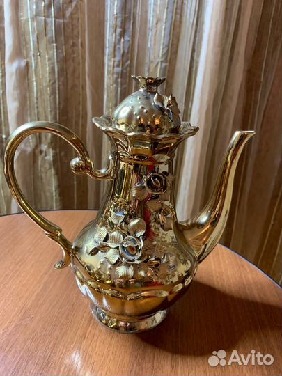 Продам сервиз чайный 